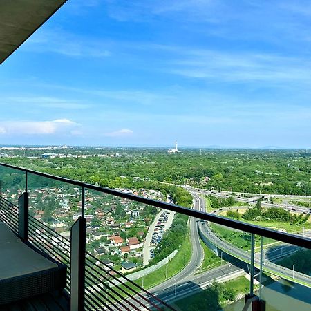 Luxury Penthouse I Rooftop Pool I Self Check-In Vienna Exterior photo