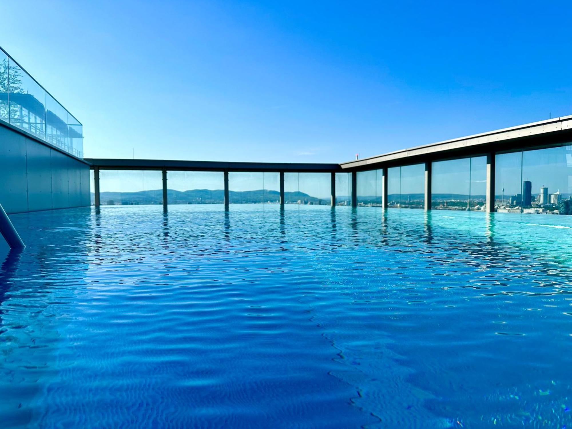 Luxury Penthouse I Rooftop Pool I Self Check-In Vienna Exterior photo